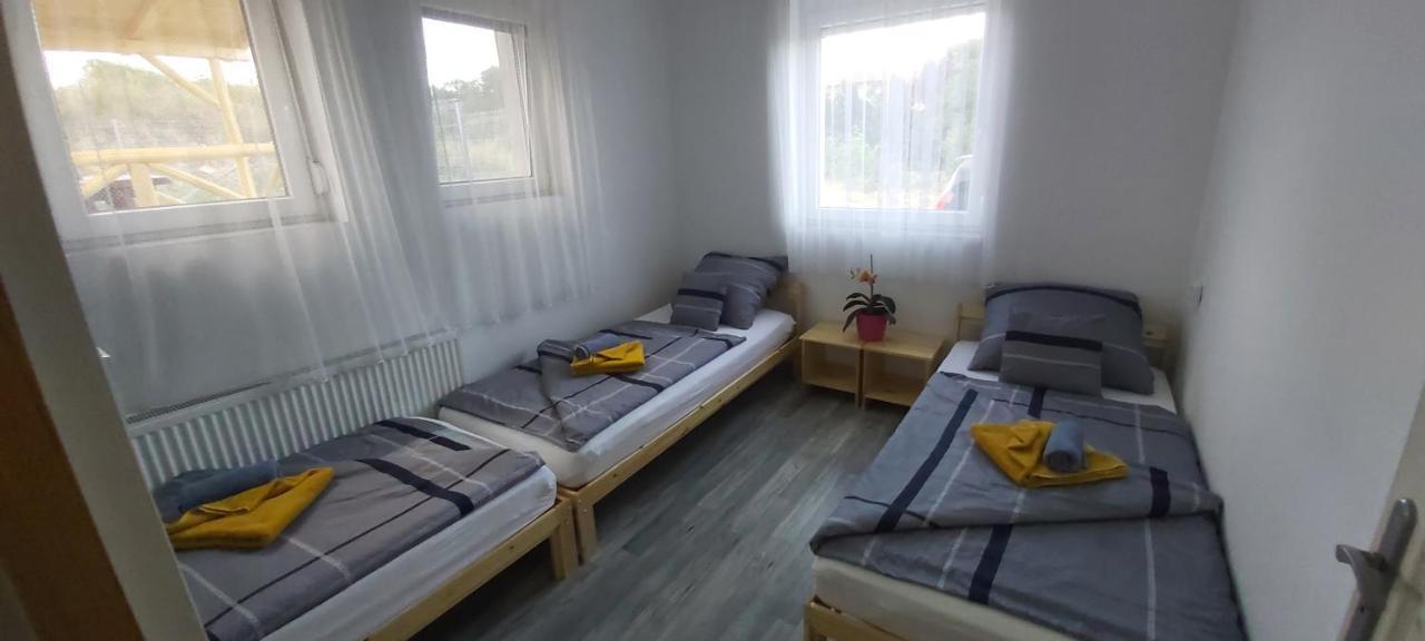 Lali Apartman Балатонудвари Экстерьер фото
