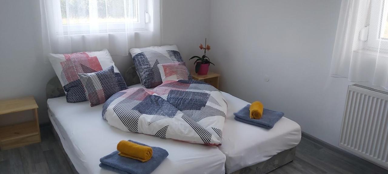 Lali Apartman Балатонудвари Экстерьер фото